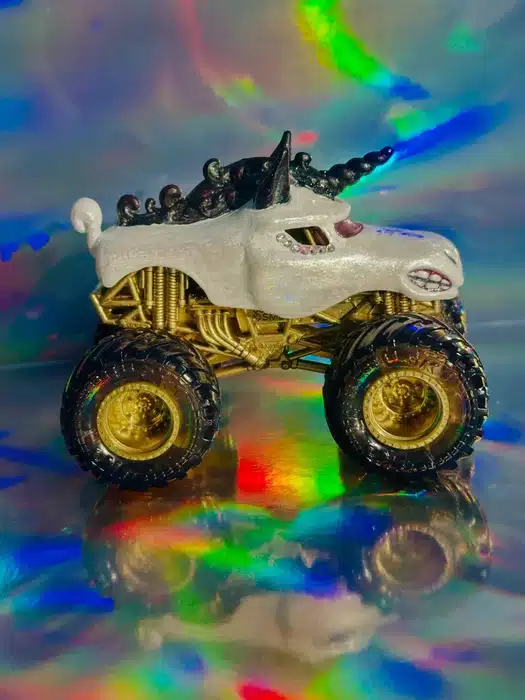 LADIES NIGHT / SPARKLE SMASH custom truck photo 5