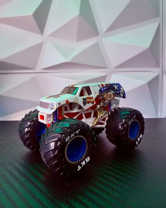 WORKBENCH / ONE-OFF BUILDS custom truck photo 14