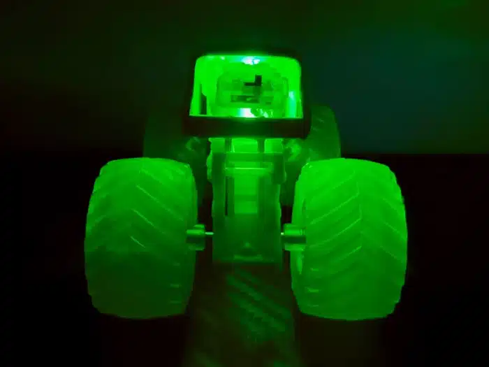 SOUTHBEATS GLOW custom truck photo 2