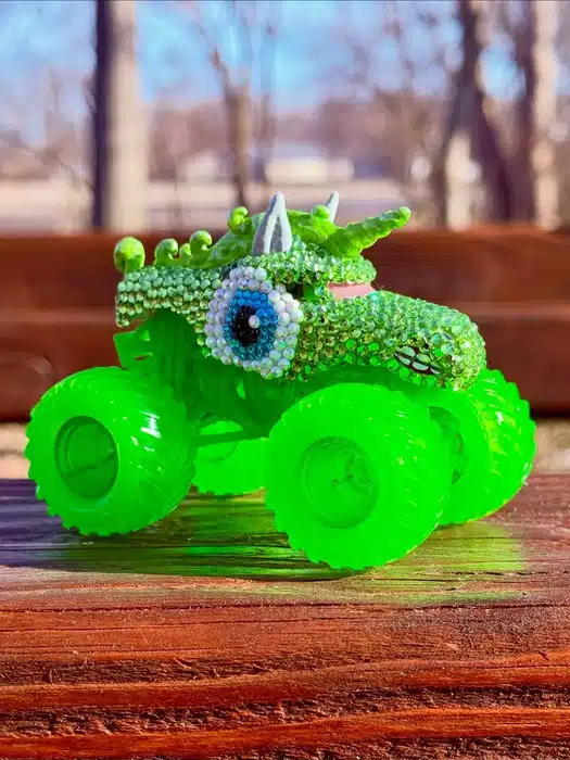 LADIES NIGHT / SPARKLE SMASH custom truck photo 1