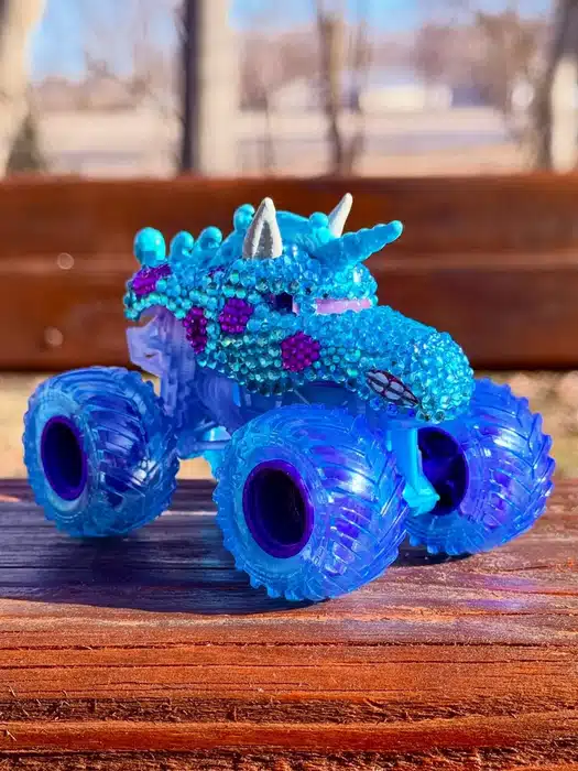 LADIES NIGHT / SPARKLE SMASH custom truck photo 8