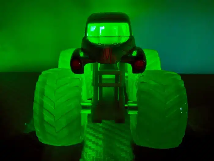 SOUTHBEATS GLOW custom truck photo 6