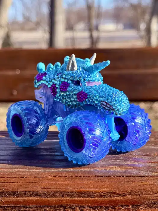 LADIES NIGHT / SPARKLE SMASH custom truck photo 44